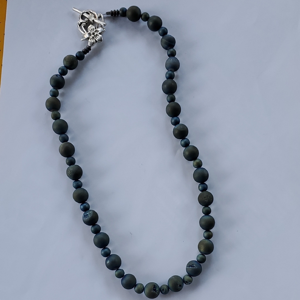 Druzy Agate Quartz Necklace